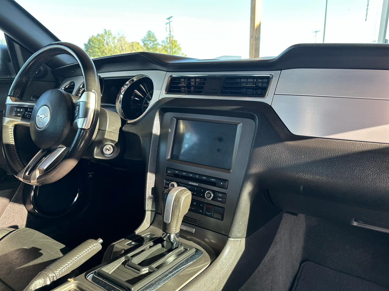 2014 Ford Mustang V6 Premium photo 34