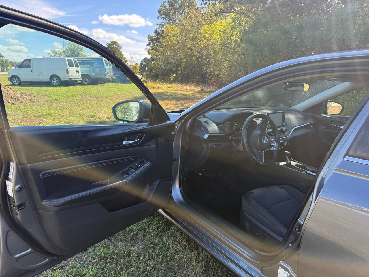 2020 Nissan Altima 2.5 S photo 11