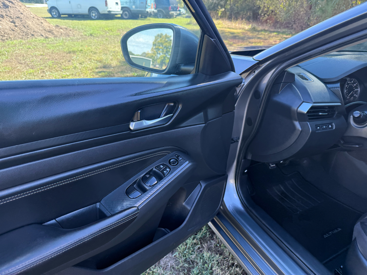 2020 Nissan Altima 2.5 S photo 12