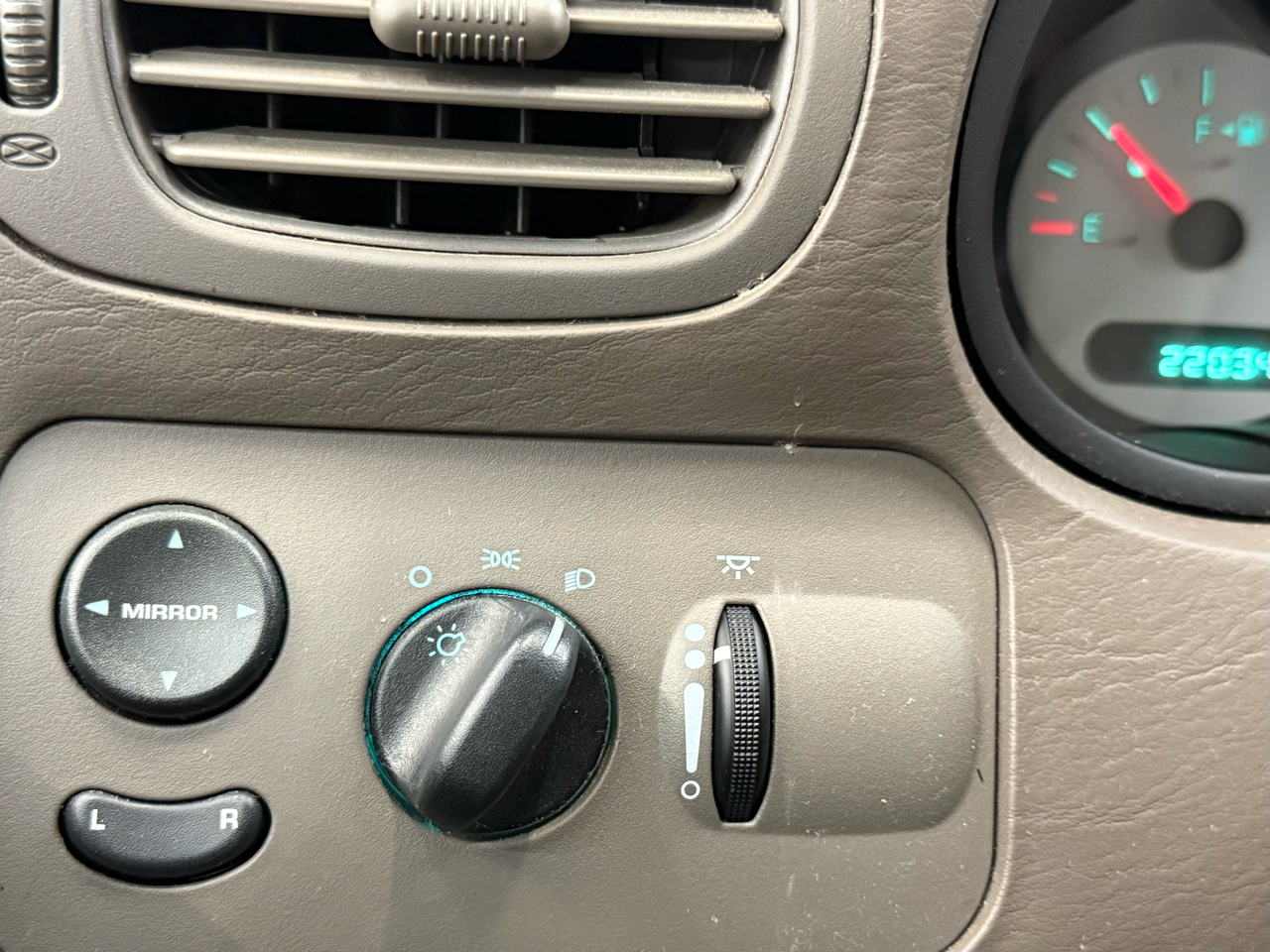 Dodge Caravan 4dr SE 113" WB 2002 Dodge Caravan 4dr SE 113" WB 2002