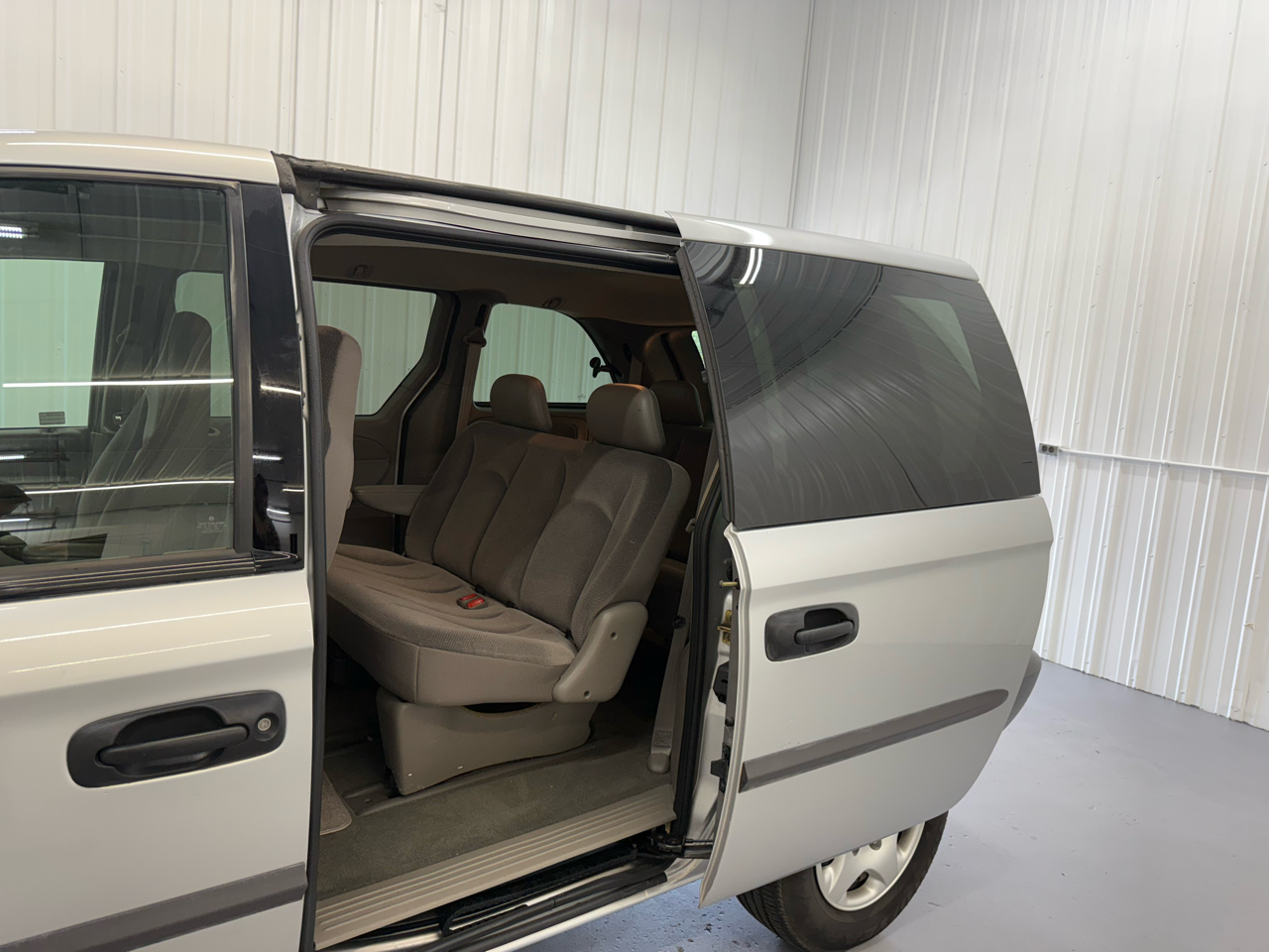 Dodge Caravan 4dr SE 113" WB 2002 Dodge Caravan 4dr SE 113" WB 2002