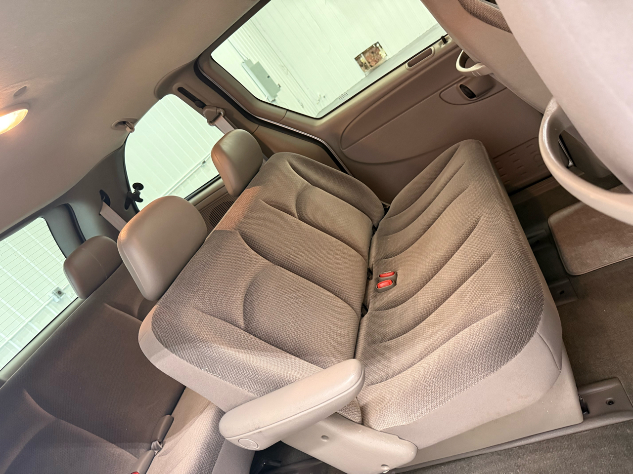 Dodge Caravan 4dr SE 113" WB 2002 Dodge Caravan 4dr SE 113" WB 2002