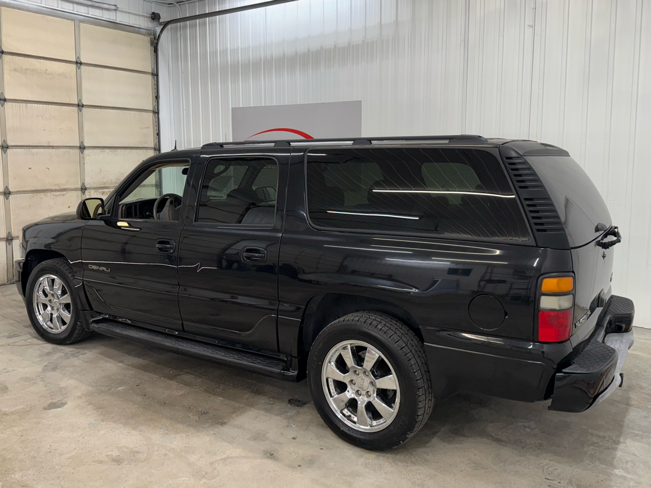 GMC Yukon XL Denali 4dr 1500 AWD 2005 GMC Yukon XL Denali 4dr 1500 AWD 2005