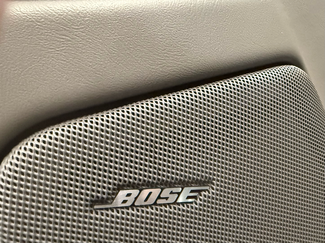 GMC Yukon XL Denali 4dr 1500 AWD 2005 GMC Yukon XL Denali 4dr 1500 AWD 2005