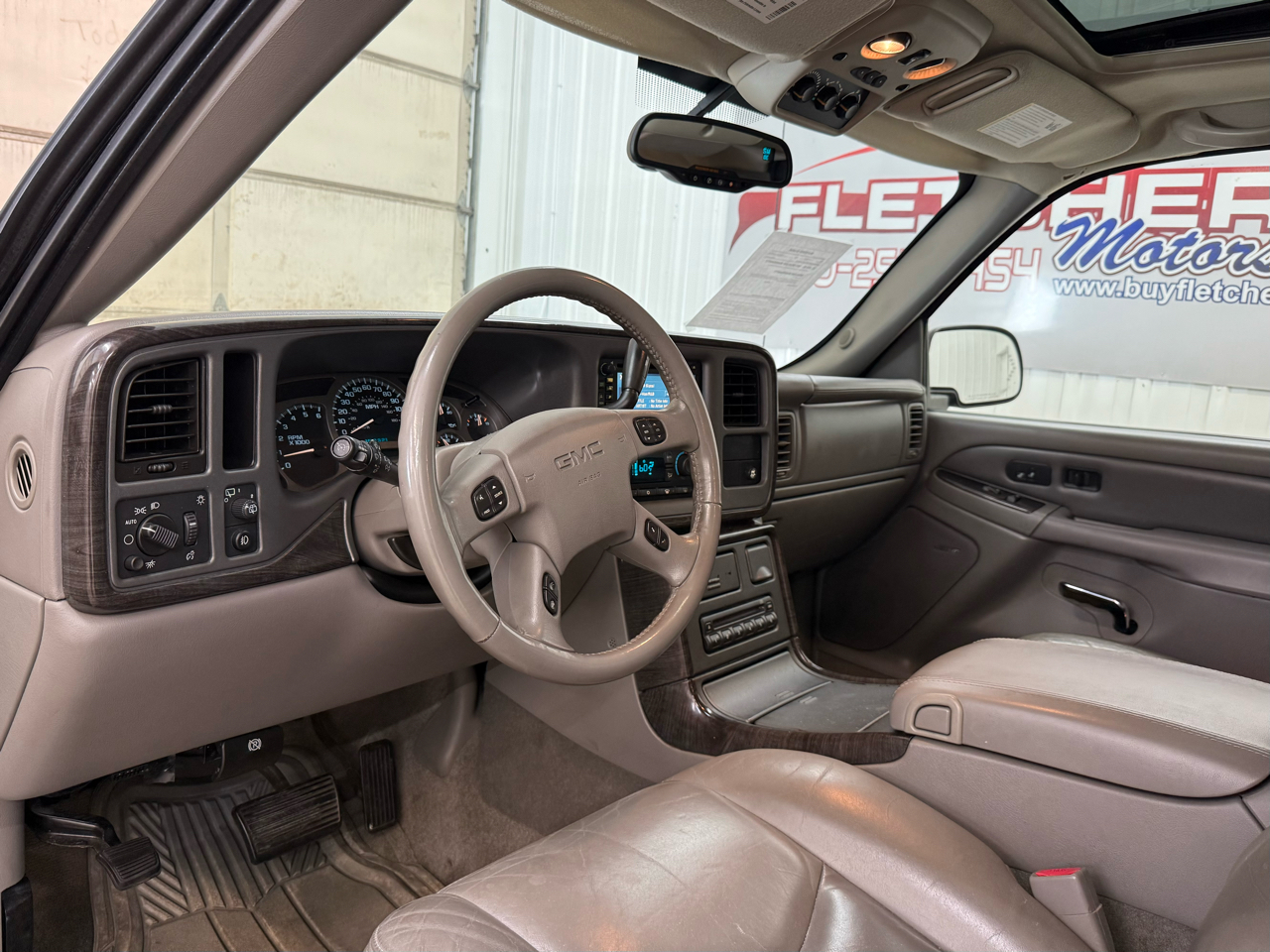 GMC Yukon XL Denali 4dr 1500 AWD 2005 GMC Yukon XL Denali 4dr 1500 AWD 2005