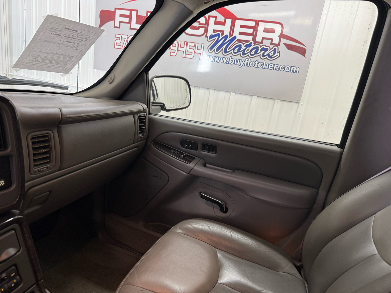 GMC Yukon XL Denali 4dr 1500 AWD 2005 GMC Yukon XL Denali 4dr 1500 AWD 2005