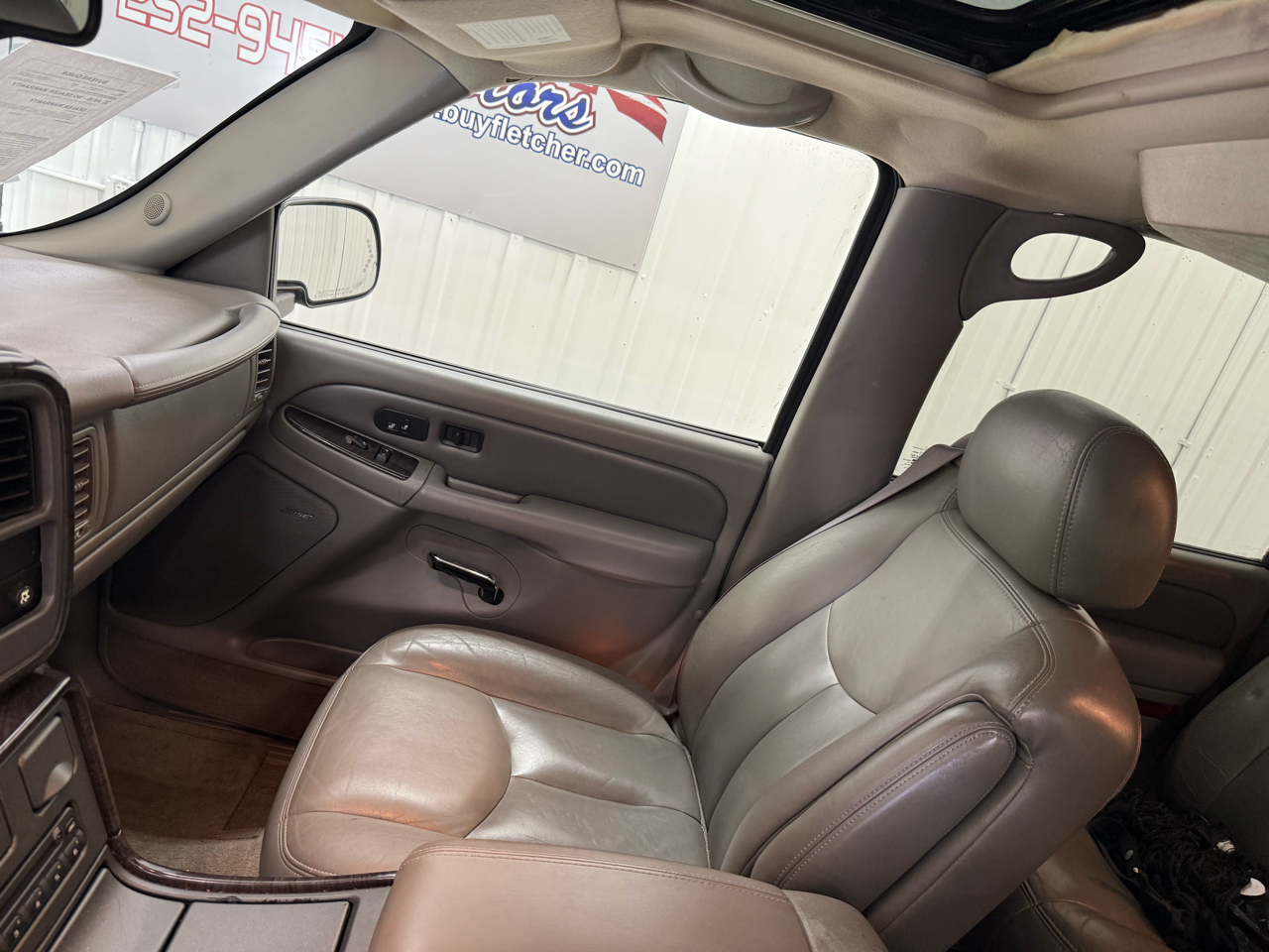 GMC Yukon XL Denali 4dr 1500 AWD 2005 GMC Yukon XL Denali 4dr 1500 AWD 2005