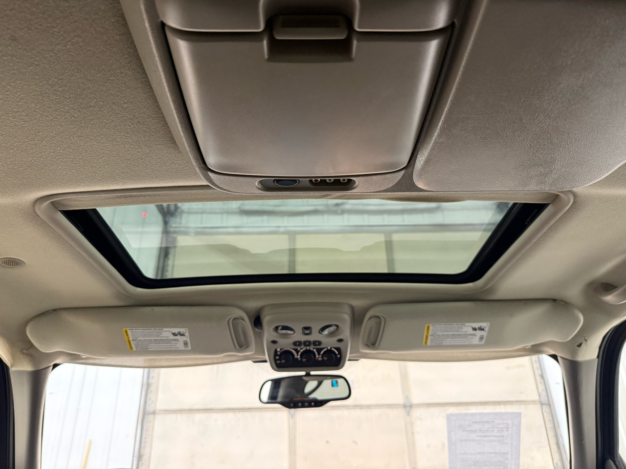 GMC Yukon XL Denali 4dr 1500 AWD 2005 GMC Yukon XL Denali 4dr 1500 AWD 2005