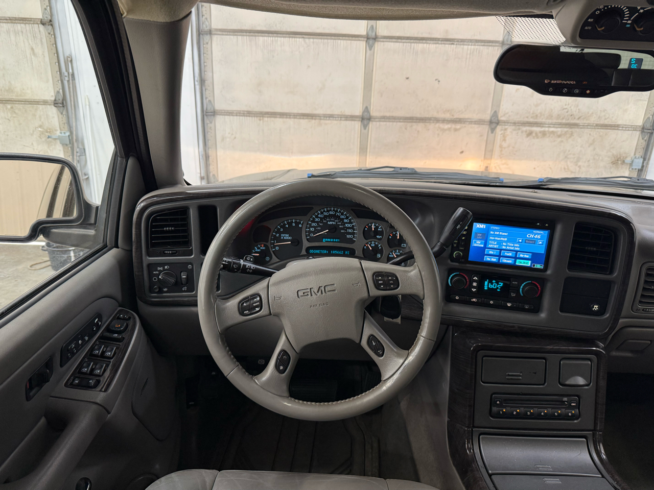 GMC Yukon XL Denali 4dr 1500 AWD 2005 GMC Yukon XL Denali 4dr 1500 AWD 2005