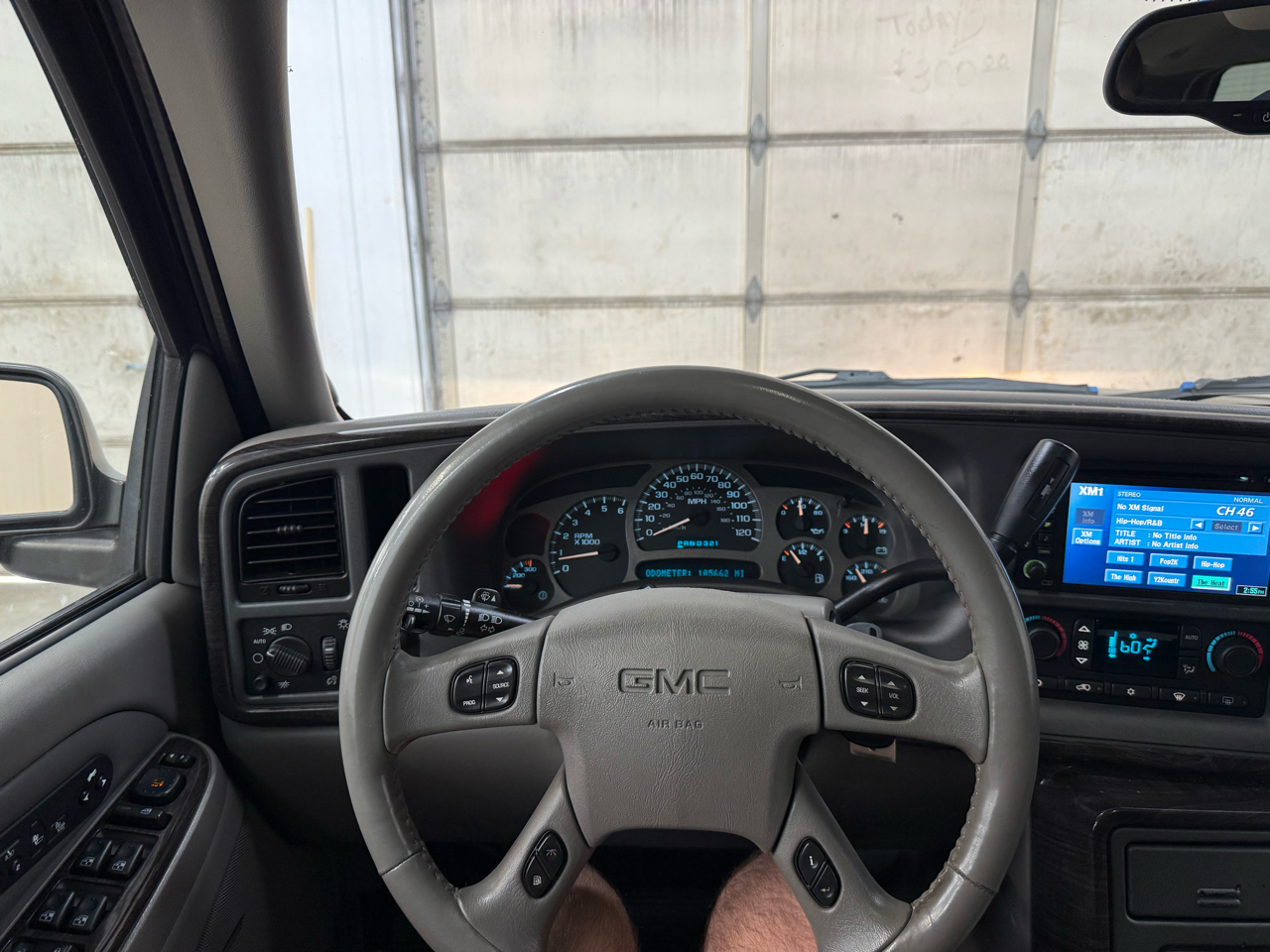 GMC Yukon XL Denali 4dr 1500 AWD 2005 GMC Yukon XL Denali 4dr 1500 AWD 2005