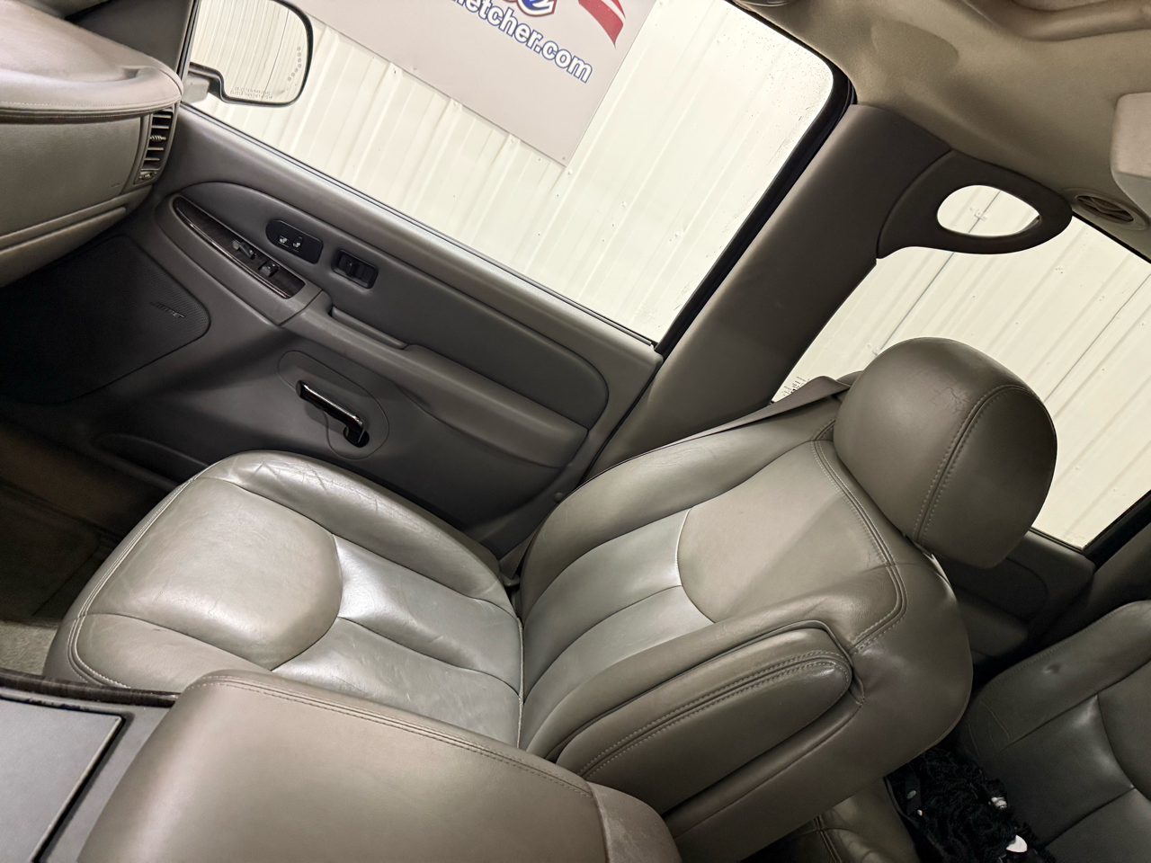 GMC Yukon XL Denali 4dr 1500 AWD 2005 GMC Yukon XL Denali 4dr 1500 AWD 2005