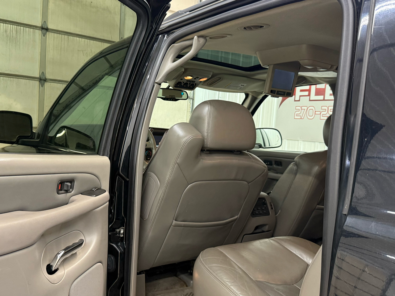 GMC Yukon XL Denali 4dr 1500 AWD 2005 GMC Yukon XL Denali 4dr 1500 AWD 2005