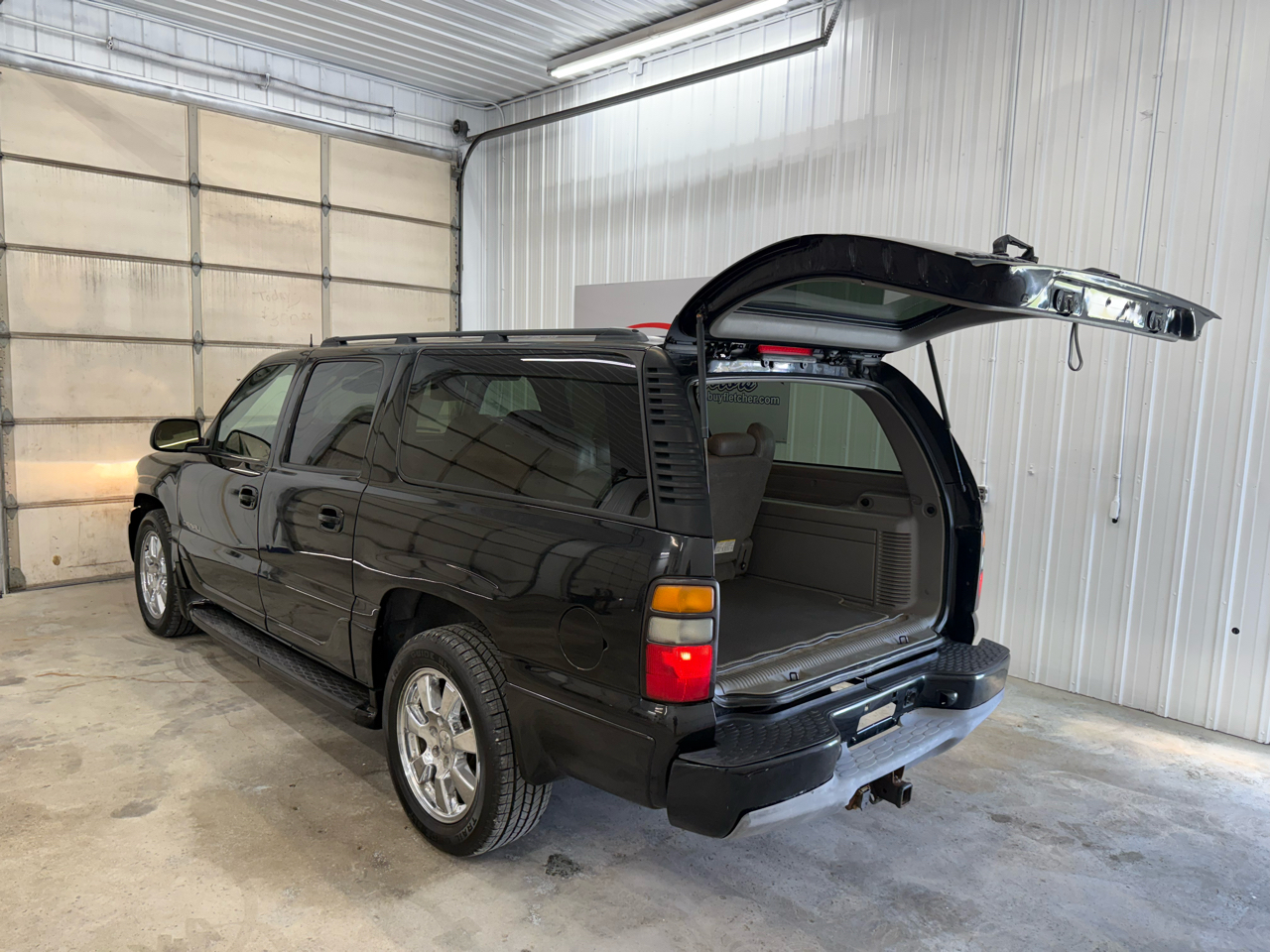 GMC Yukon XL Denali 4dr 1500 AWD 2005 GMC Yukon XL Denali 4dr 1500 AWD 2005