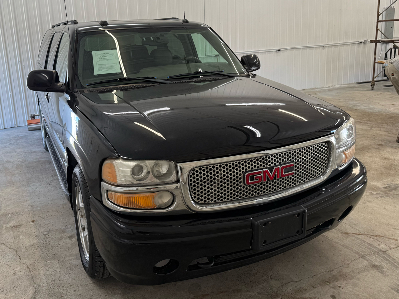 GMC Yukon XL Denali 4dr 1500 AWD 2005 GMC Yukon XL Denali 4dr 1500 AWD 2005