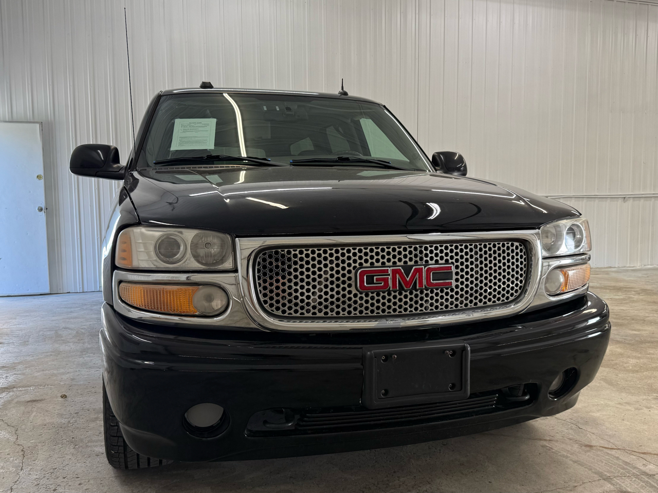 GMC Yukon XL Denali 4dr 1500 AWD 2005 GMC Yukon XL Denali 4dr 1500 AWD 2005