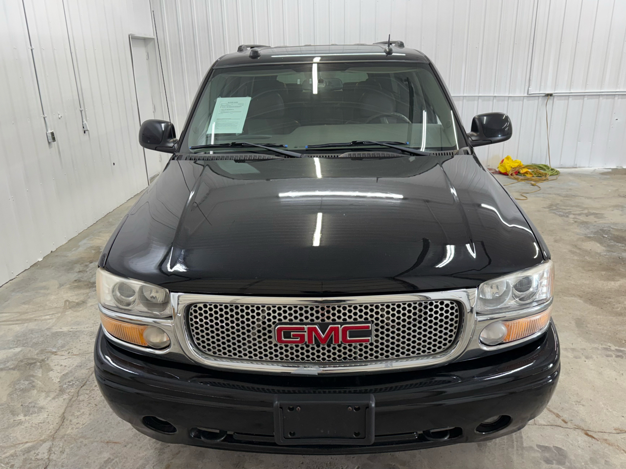 GMC Yukon XL Denali 4dr 1500 AWD 2005 GMC Yukon XL Denali 4dr 1500 AWD 2005