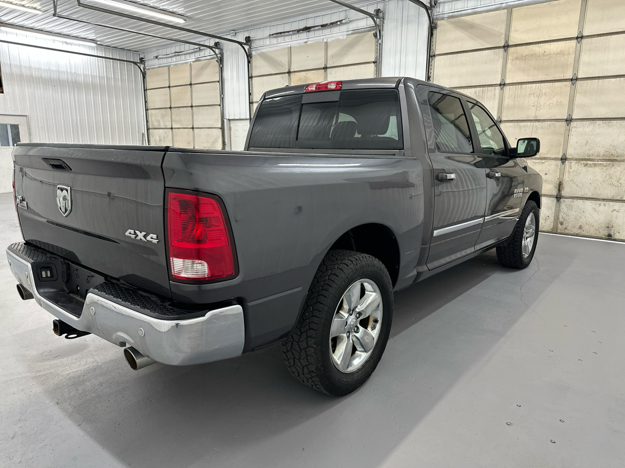 RAM 1500 4WD Crew Cab 140.5" Big Horn 2014 RAM 1500 4WD Crew Cab 140.5" Big Horn 2014