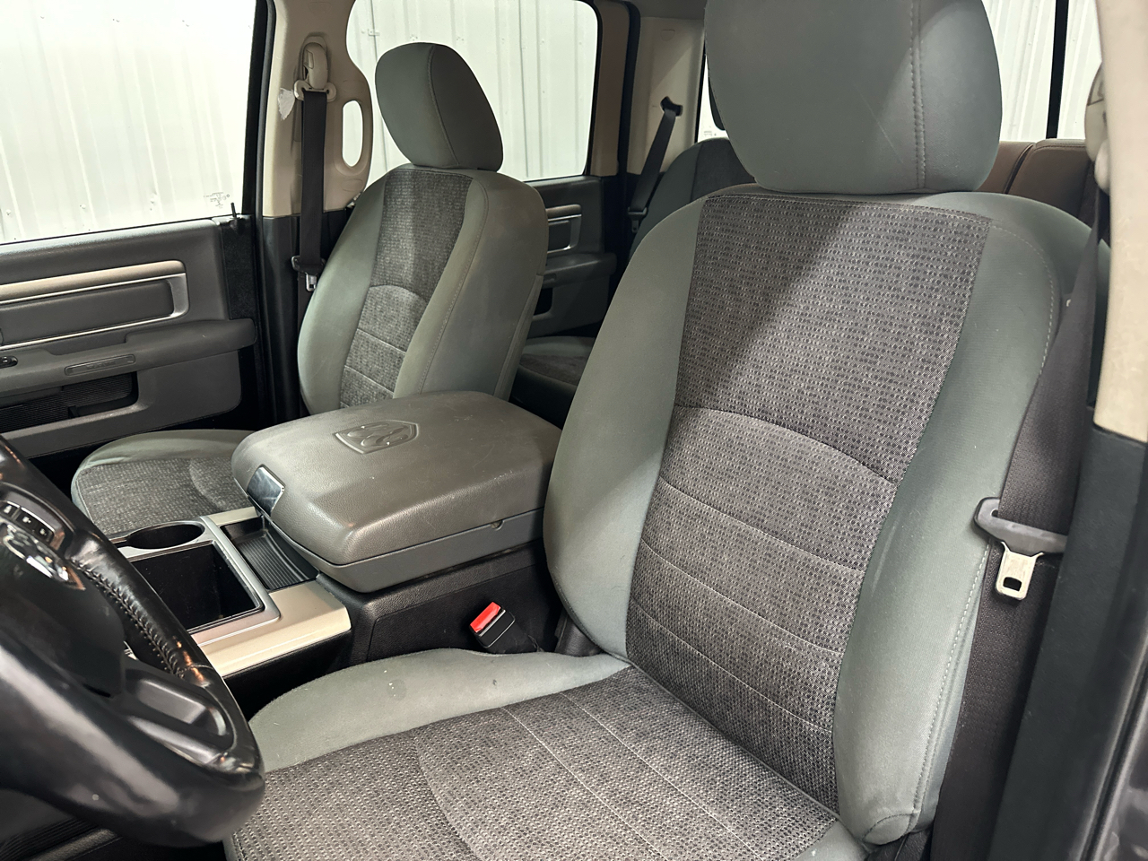 RAM 1500 4WD Crew Cab 140.5" Big Horn 2014 RAM 1500 4WD Crew Cab 140.5" Big Horn 2014