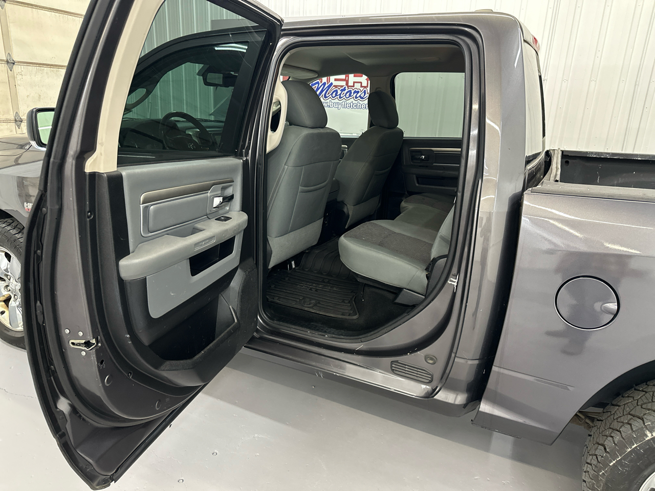 RAM 1500 4WD Crew Cab 140.5" Big Horn 2014 RAM 1500 4WD Crew Cab 140.5" Big Horn 2014