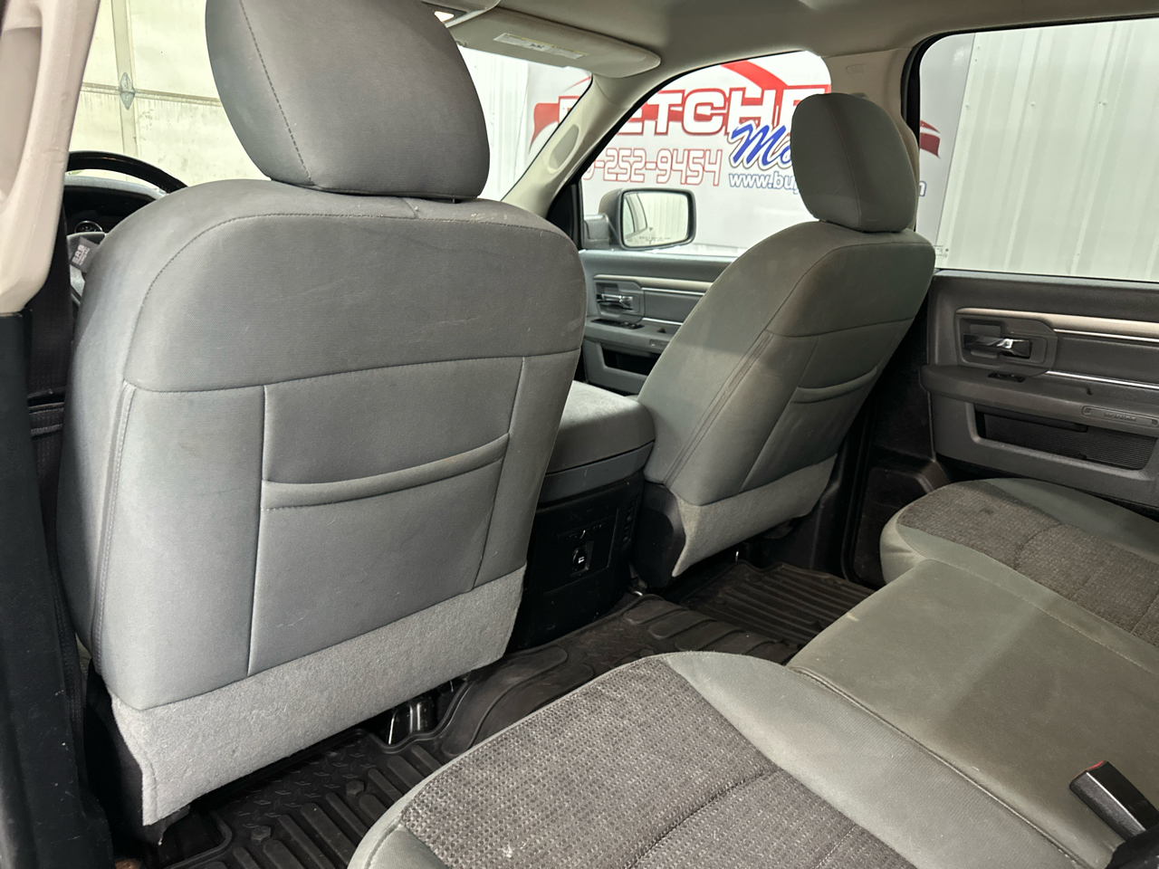 RAM 1500 4WD Crew Cab 140.5" Big Horn 2014 RAM 1500 4WD Crew Cab 140.5" Big Horn 2014