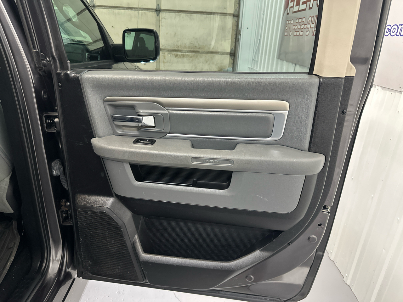 RAM 1500 4WD Crew Cab 140.5" Big Horn 2014 RAM 1500 4WD Crew Cab 140.5" Big Horn 2014