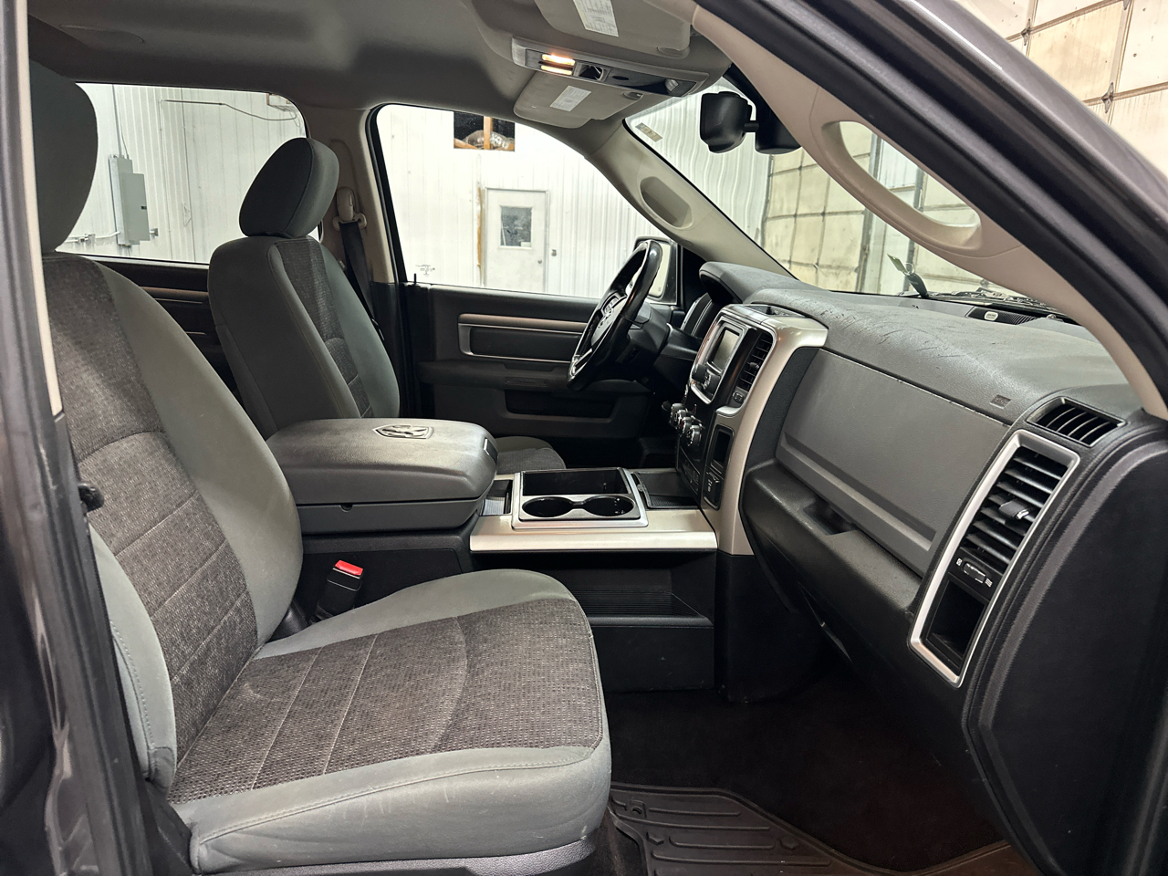 RAM 1500 4WD Crew Cab 140.5" Big Horn 2014 RAM 1500 4WD Crew Cab 140.5" Big Horn 2014