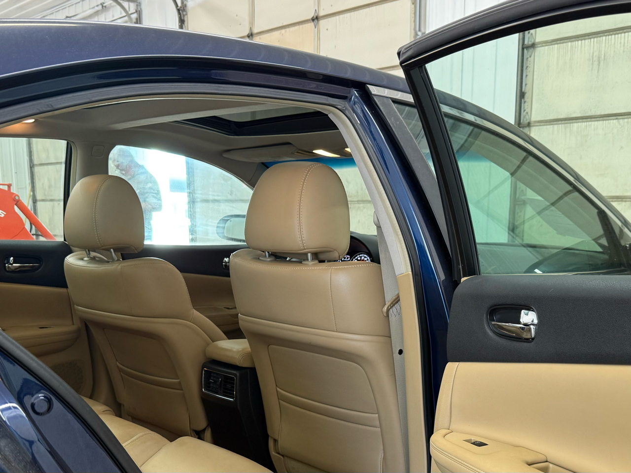 Nissan Maxima 4dr Sdn V6 CVT 3.5 SV w/Premium Pkg 2011 Nissan Maxima 4dr Sdn V6 CVT 3.5 SV w/Premium Pkg 2011