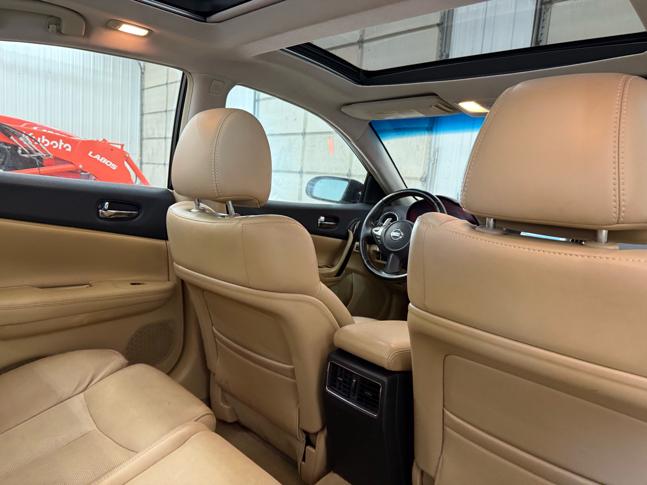 Nissan Maxima 4dr Sdn V6 CVT 3.5 SV w/Premium Pkg 2011 Nissan Maxima 4dr Sdn V6 CVT 3.5 SV w/Premium Pkg 2011