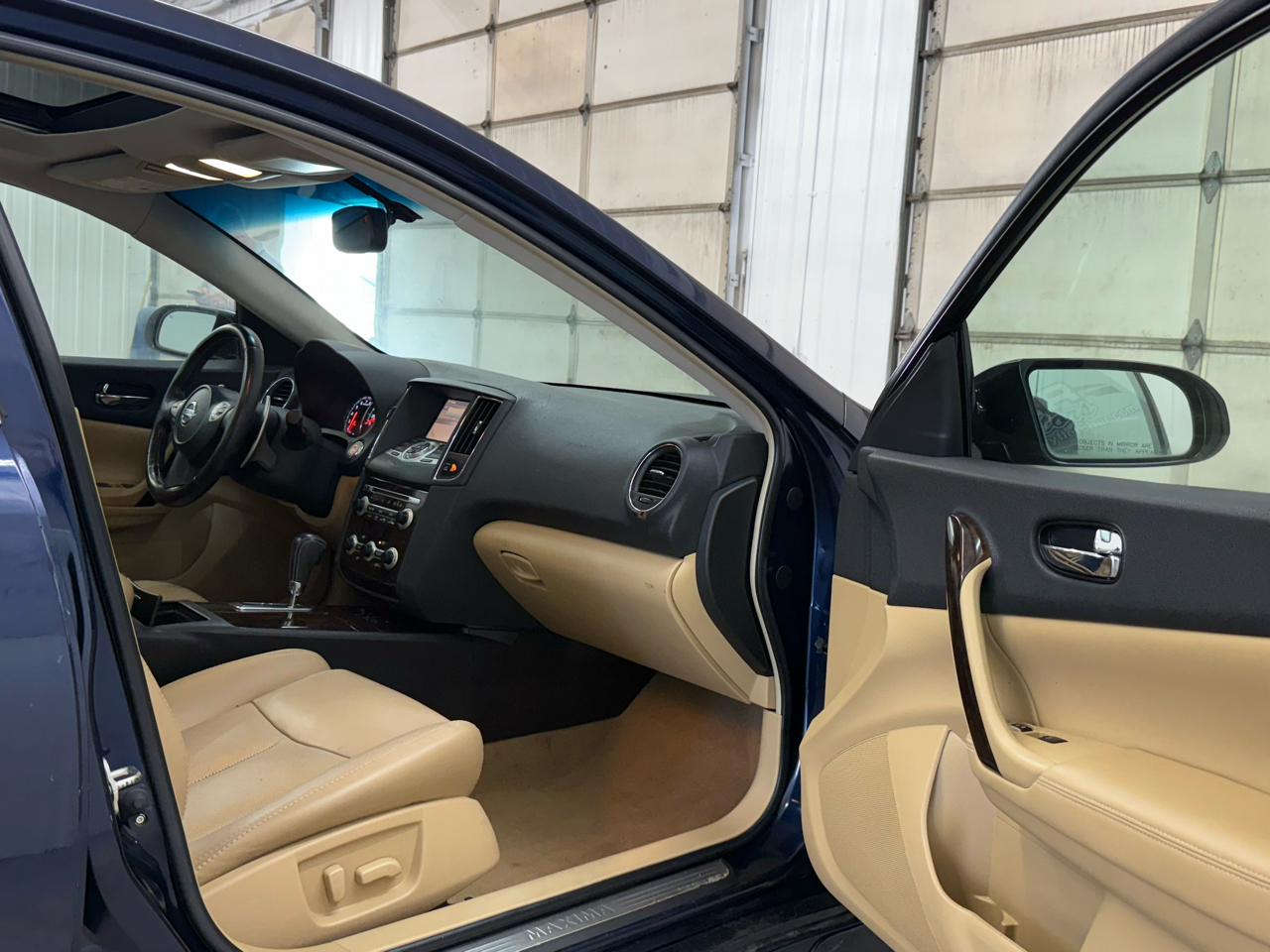 Nissan Maxima 4dr Sdn V6 CVT 3.5 SV w/Premium Pkg 2011 Nissan Maxima 4dr Sdn V6 CVT 3.5 SV w/Premium Pkg 2011