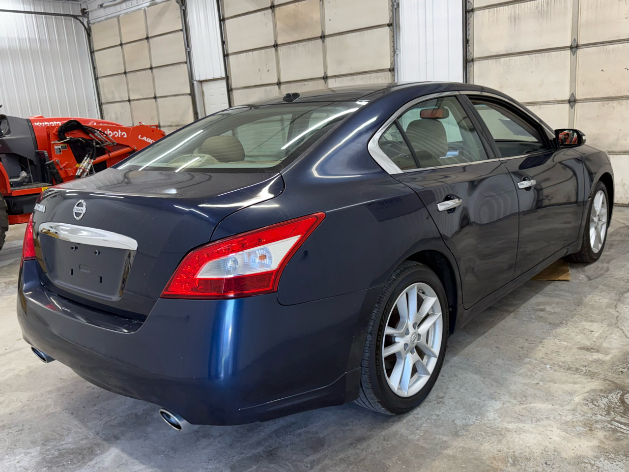 Nissan Maxima 4dr Sdn V6 CVT 3.5 SV w/Premium Pkg 2011 Nissan Maxima 4dr Sdn V6 CVT 3.5 SV w/Premium Pkg 2011