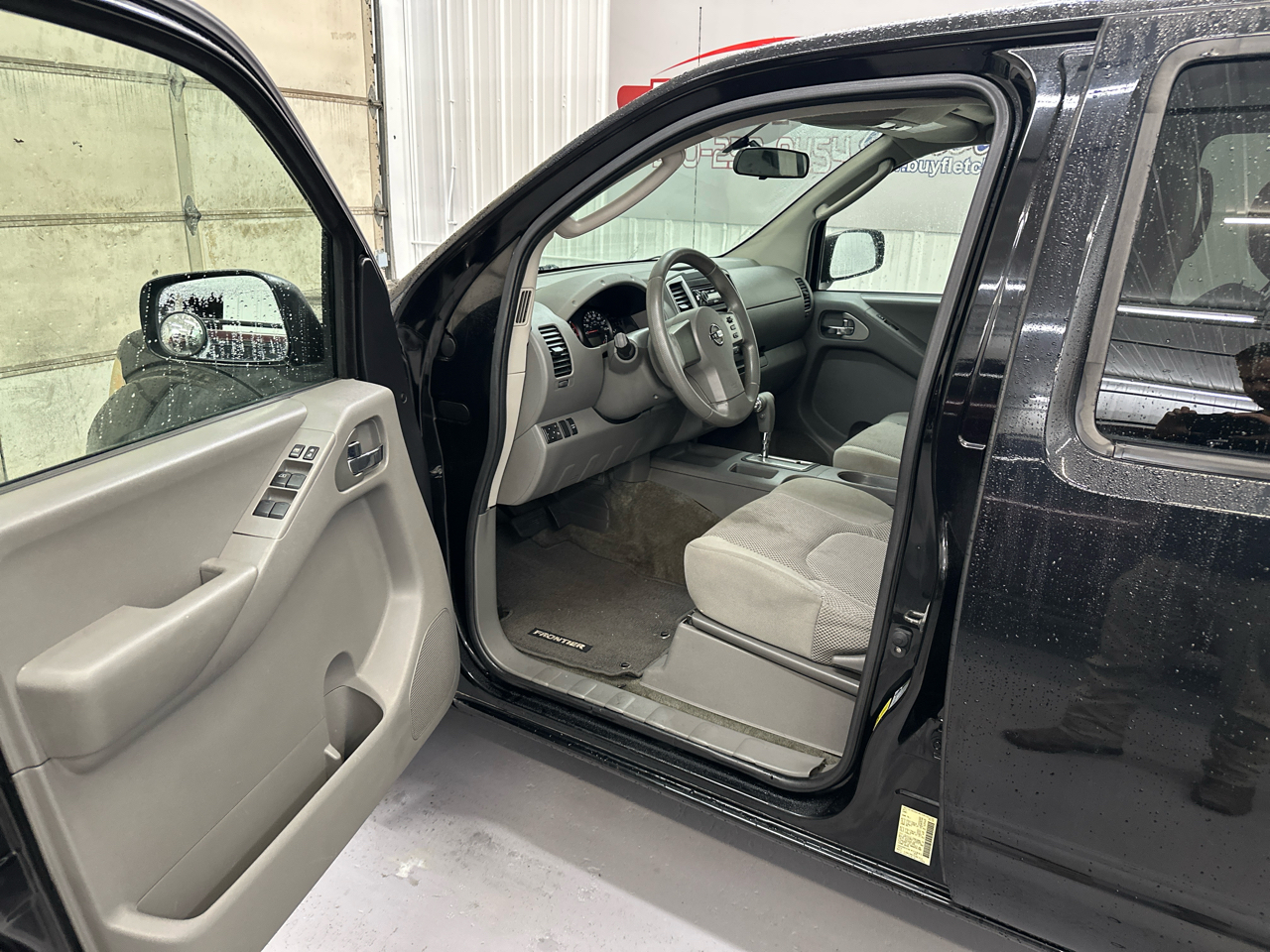 Nissan Frontier 4WD Crew Cab SWB Auto SE 2010 Nissan Frontier 4WD Crew Cab SWB Auto SE 2010