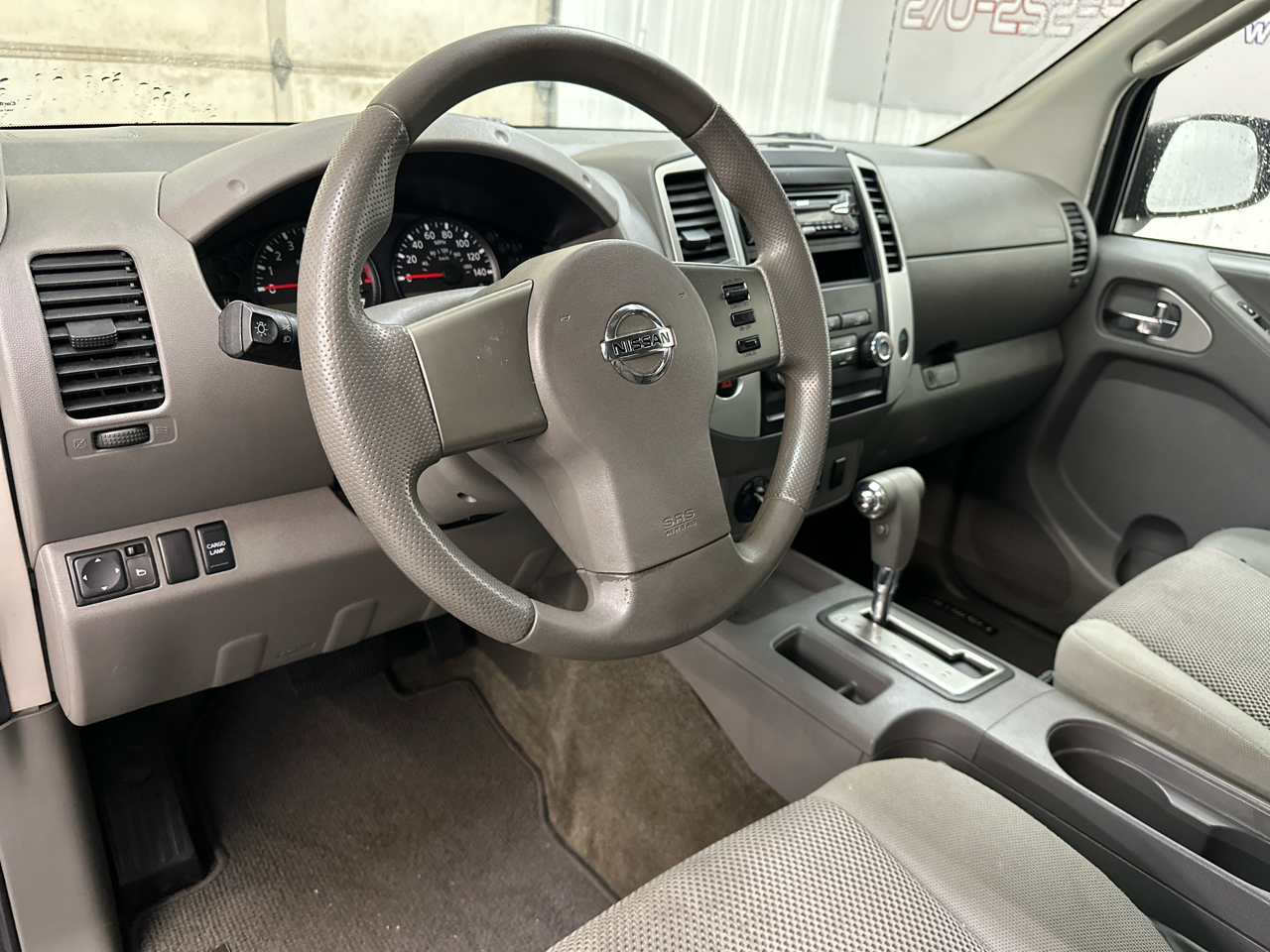 Nissan Frontier 4WD Crew Cab SWB Auto SE 2010 Nissan Frontier 4WD Crew Cab SWB Auto SE 2010