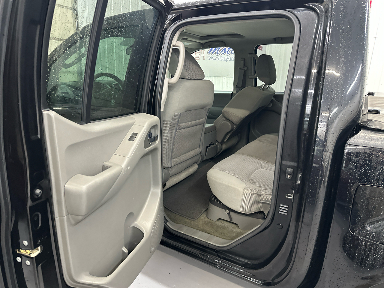 Nissan Frontier 4WD Crew Cab SWB Auto SE 2010 Nissan Frontier 4WD Crew Cab SWB Auto SE 2010