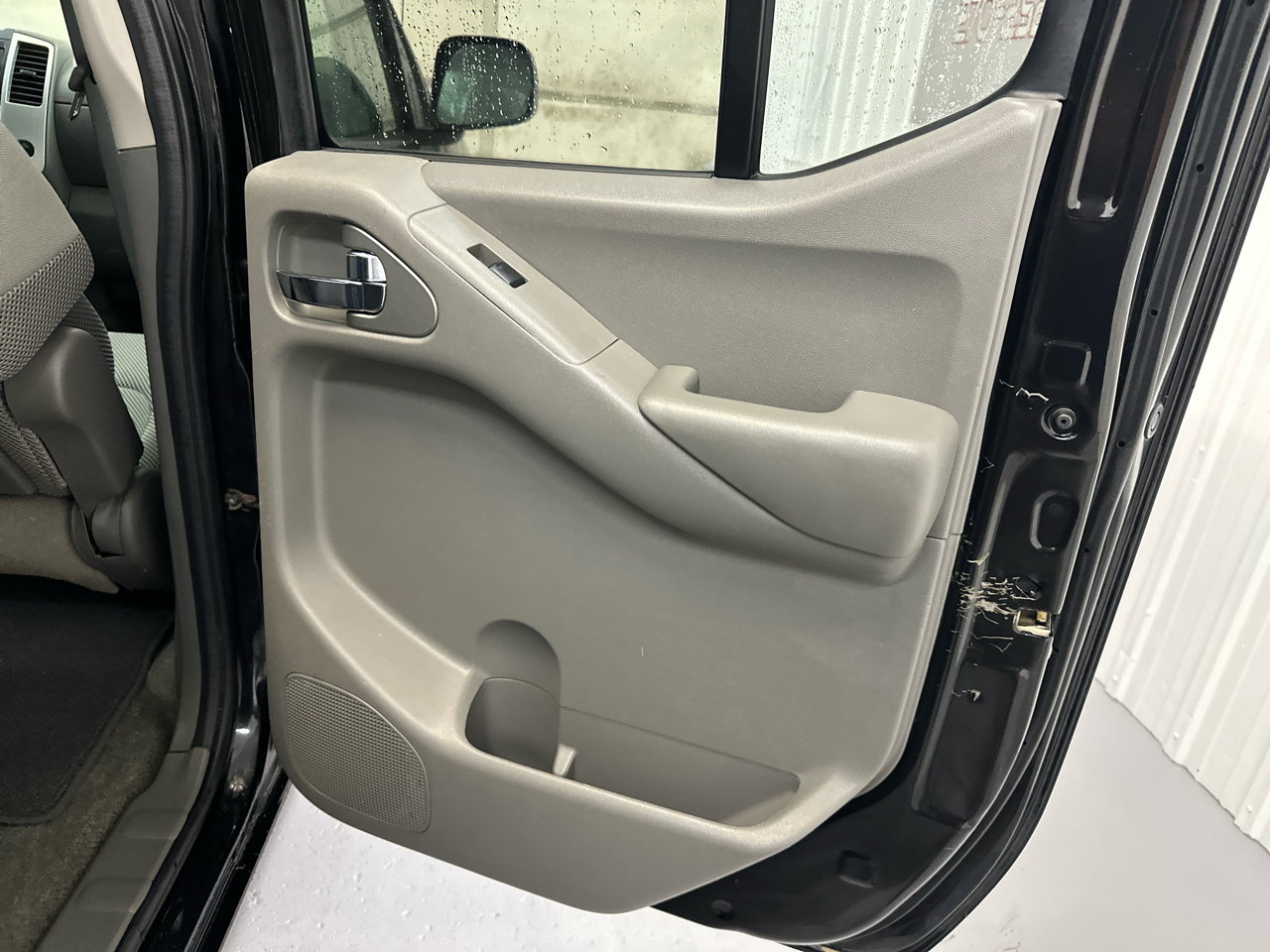 Nissan Frontier 4WD Crew Cab SWB Auto SE 2010 Nissan Frontier 4WD Crew Cab SWB Auto SE 2010