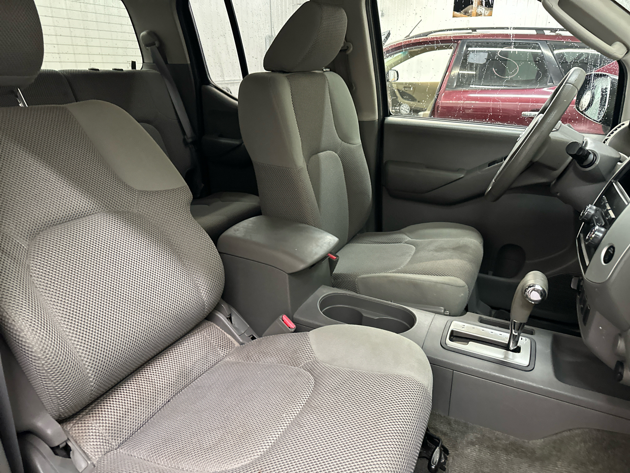 Nissan Frontier 4WD Crew Cab SWB Auto SE 2010 Nissan Frontier 4WD Crew Cab SWB Auto SE 2010