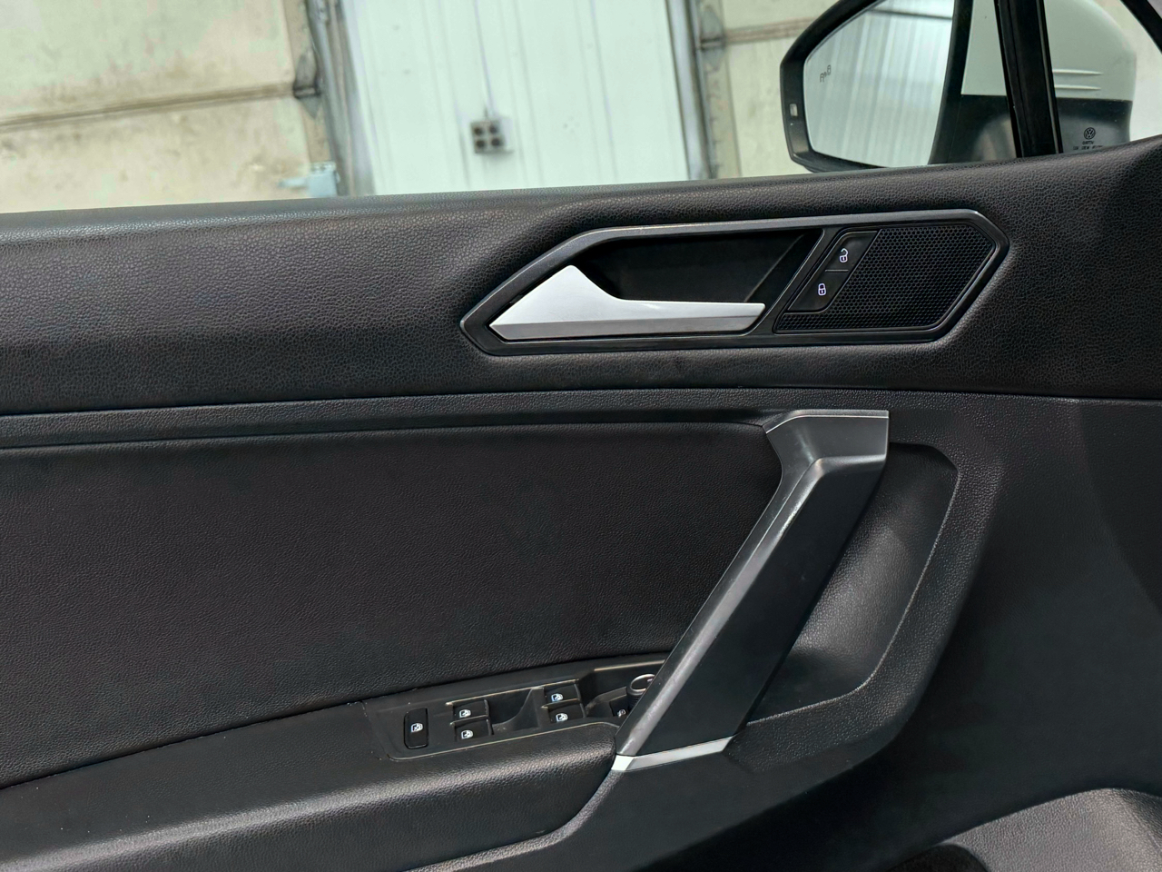 Volkswagen Tiguan 2.0T SE 4MOTION 2018 Volkswagen Tiguan 2.0T SE 4MOTION 2018