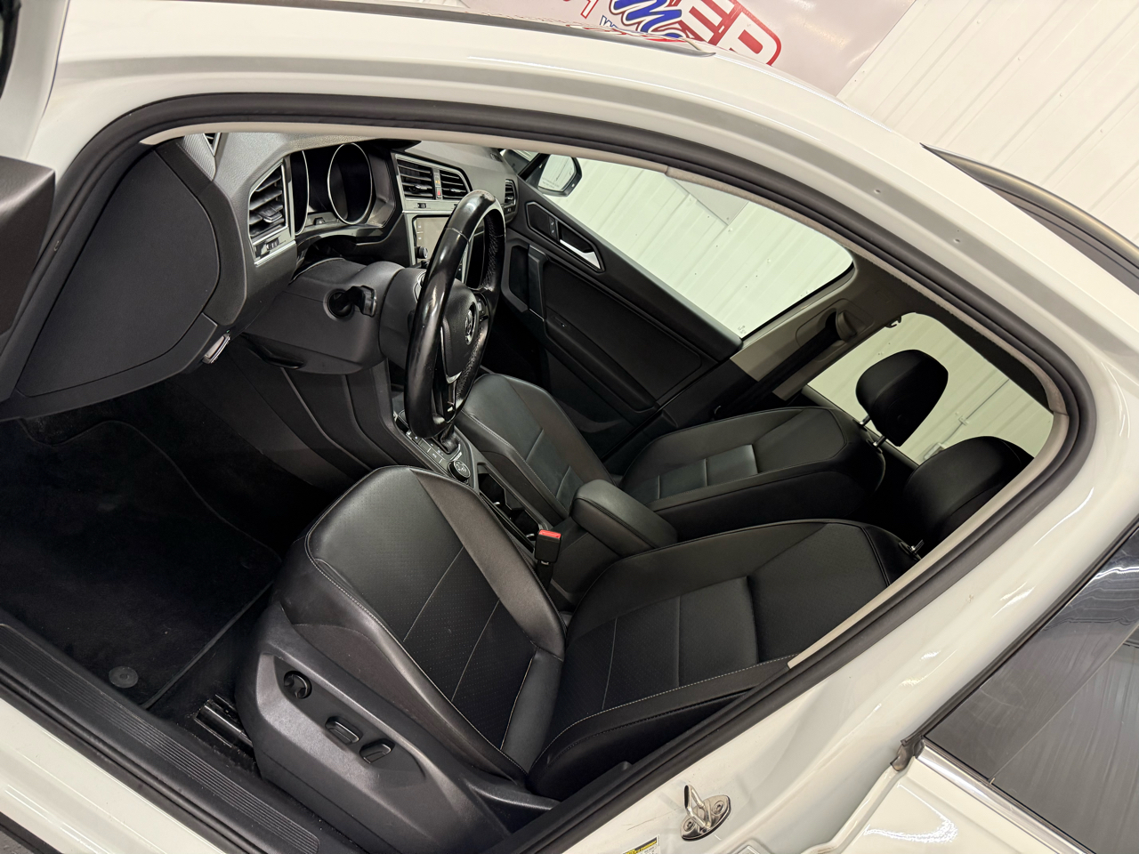 Volkswagen Tiguan 2.0T SE 4MOTION 2018 Volkswagen Tiguan 2.0T SE 4MOTION 2018