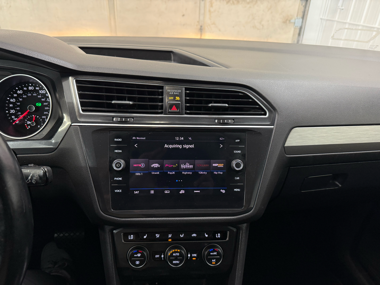 Volkswagen Tiguan 2.0T SE 4MOTION 2018 Volkswagen Tiguan 2.0T SE 4MOTION 2018