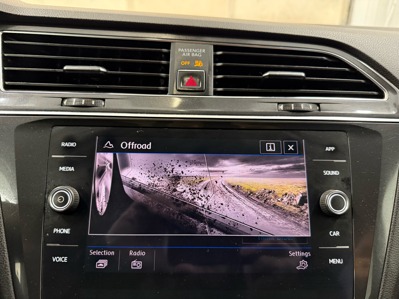 Volkswagen Tiguan 2.0T SE 4MOTION 2018 Volkswagen Tiguan 2.0T SE 4MOTION 2018