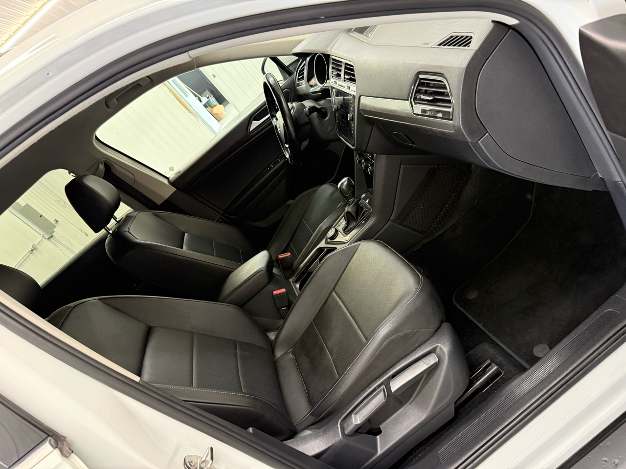 Volkswagen Tiguan 2.0T SE 4MOTION 2018 Volkswagen Tiguan 2.0T SE 4MOTION 2018