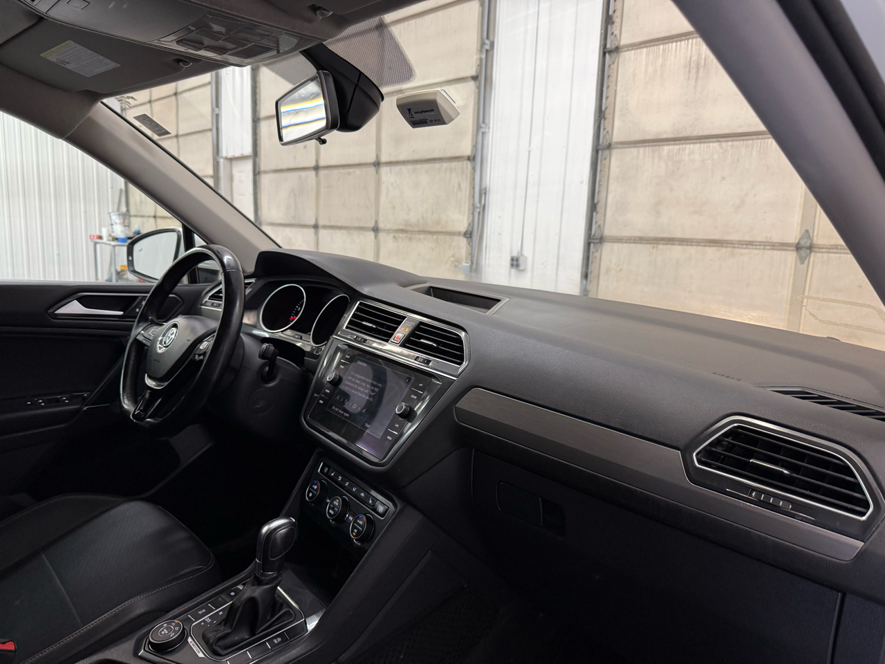 Volkswagen Tiguan 2.0T SE 4MOTION 2018 Volkswagen Tiguan 2.0T SE 4MOTION 2018