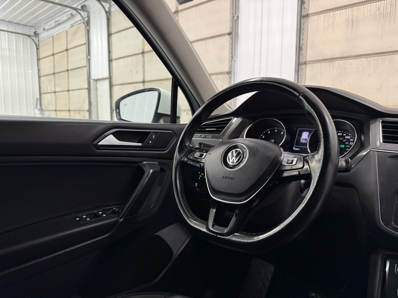 Volkswagen Tiguan 2.0T SE 4MOTION 2018 Volkswagen Tiguan 2.0T SE 4MOTION 2018