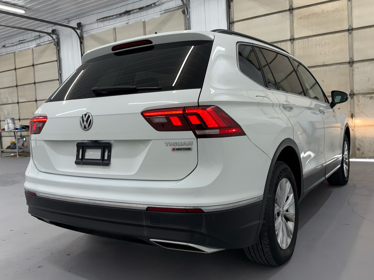 Volkswagen Tiguan 2.0T SE 4MOTION 2018 Volkswagen Tiguan 2.0T SE 4MOTION 2018