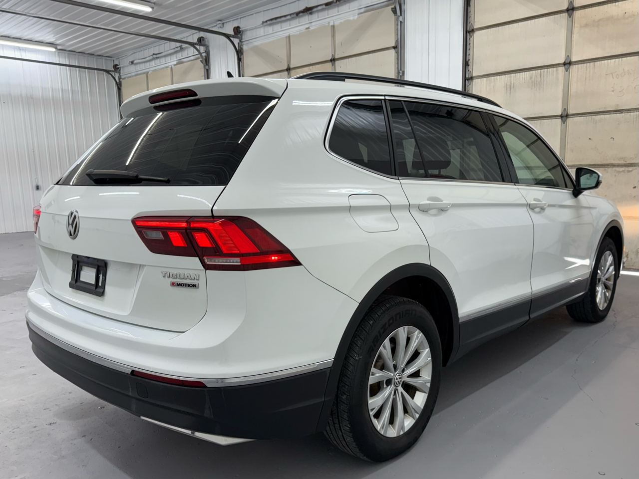 Volkswagen Tiguan 2.0T SE 4MOTION 2018 Volkswagen Tiguan 2.0T SE 4MOTION 2018