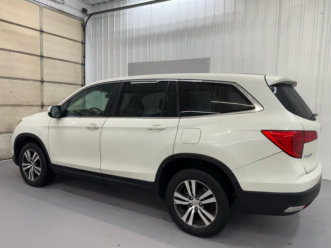 Honda Pilot AWD 4dr EX-L w/Navi 2016 Honda Pilot AWD 4dr EX-L w/Navi 2016