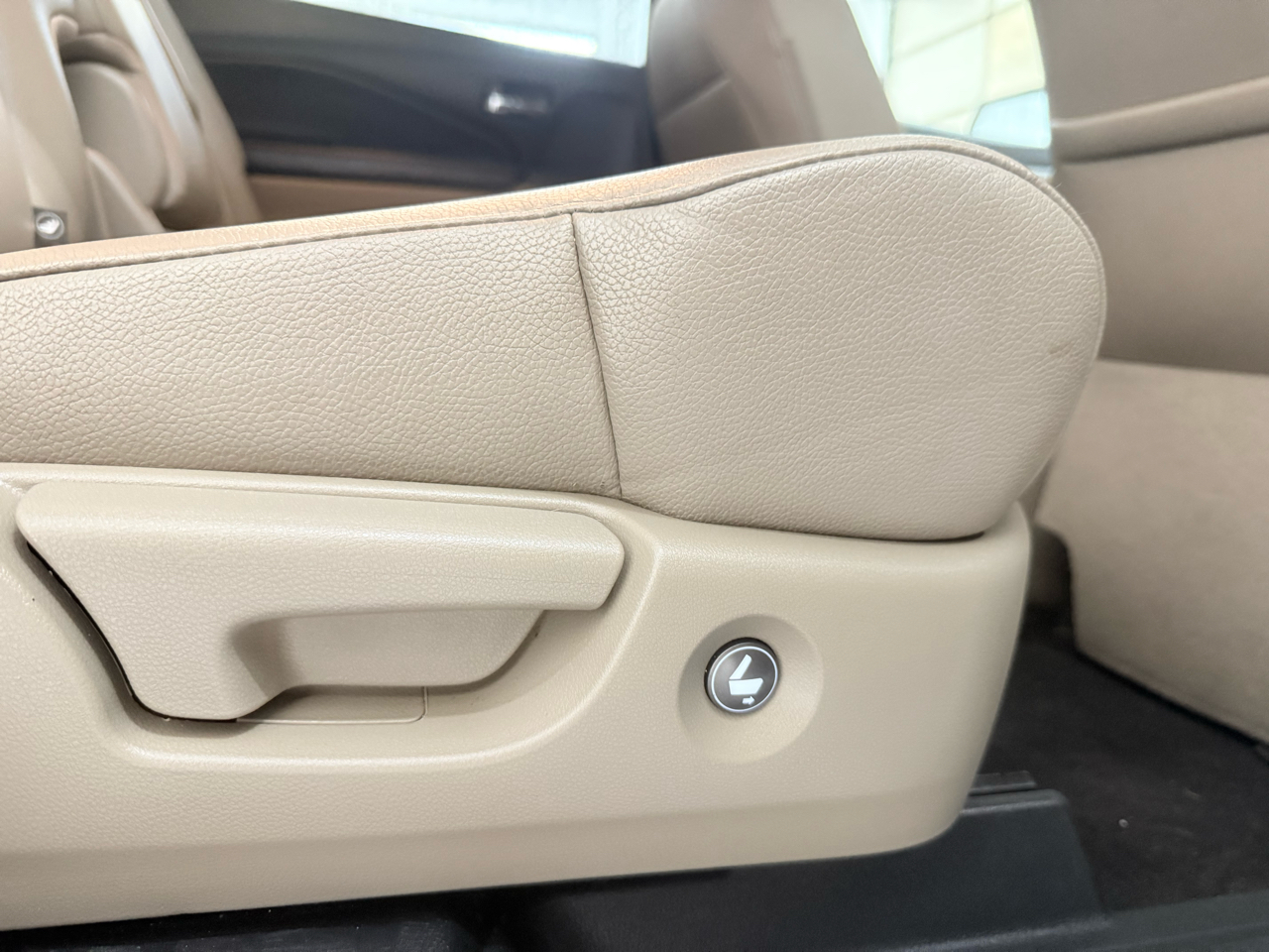 Honda Pilot AWD 4dr EX-L w/Navi 2016 Honda Pilot AWD 4dr EX-L w/Navi 2016