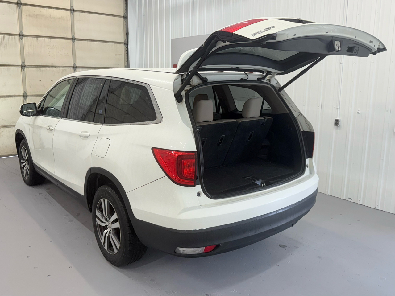 Honda Pilot AWD 4dr EX-L w/Navi 2016 Honda Pilot AWD 4dr EX-L w/Navi 2016