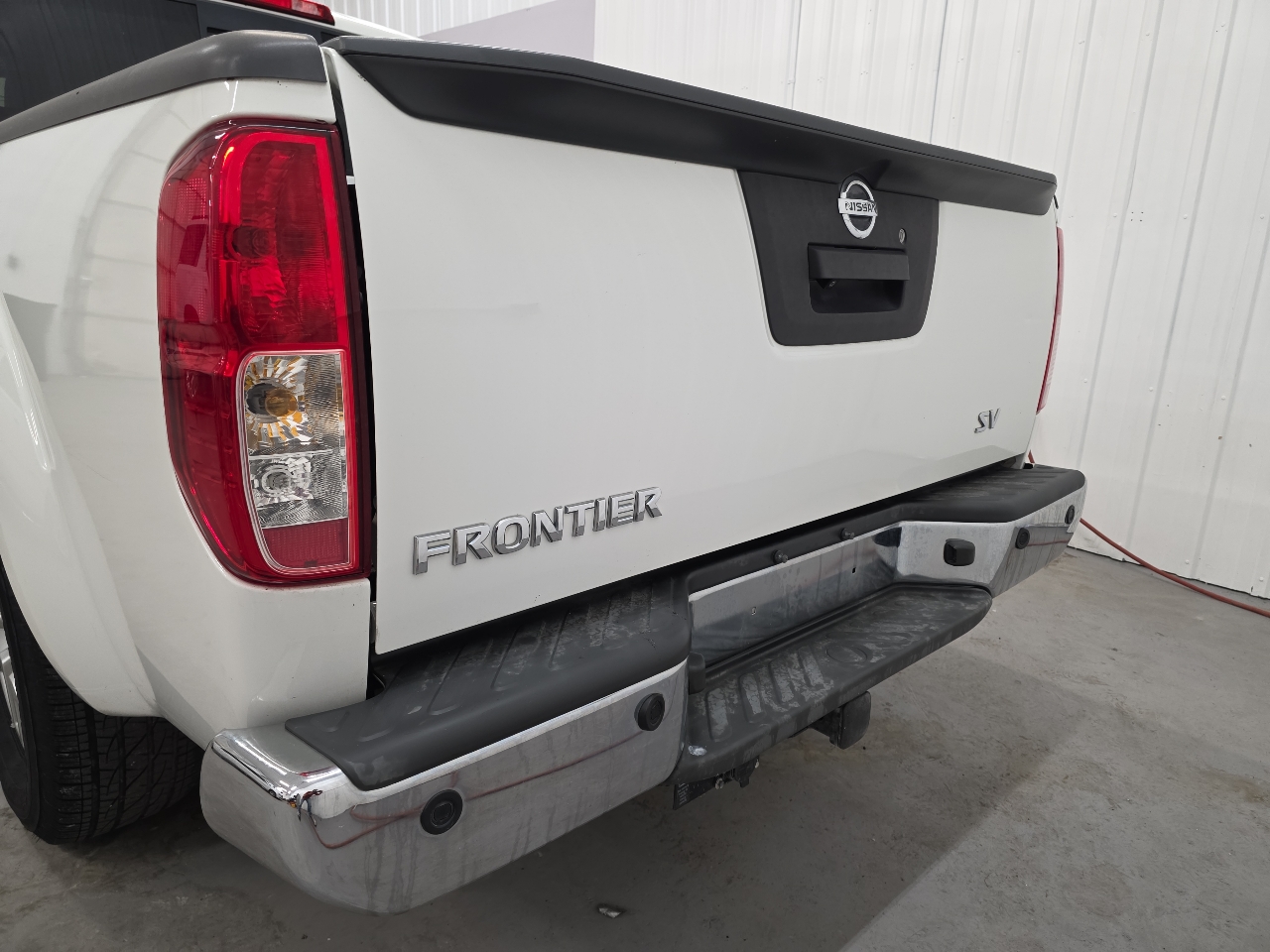 Nissan Frontier 2WD Crew Cab LWB Auto SV 2016