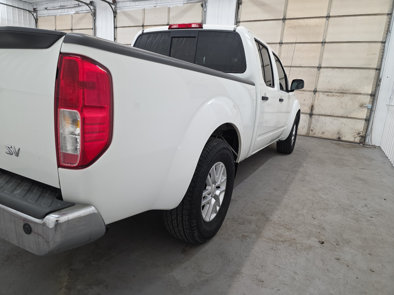 Nissan Frontier 2WD Crew Cab LWB Auto SV 2016