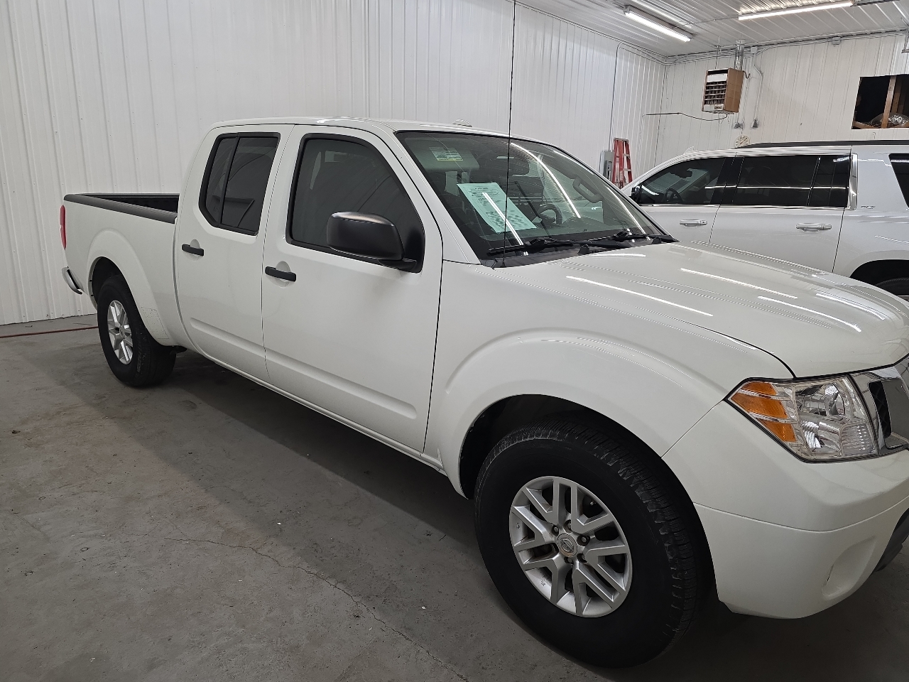 Nissan Frontier 2WD Crew Cab LWB Auto SV 2016